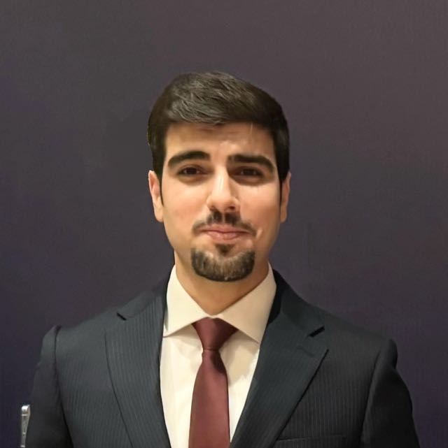 صورة د. محمد علوية، رئيس مركز عشتار لدعم الديمقراطية